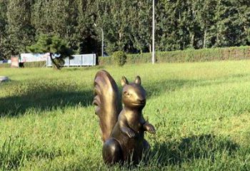 銅松鼠雕塑廠家，動物景觀擺件，仿古元素設計 (4)