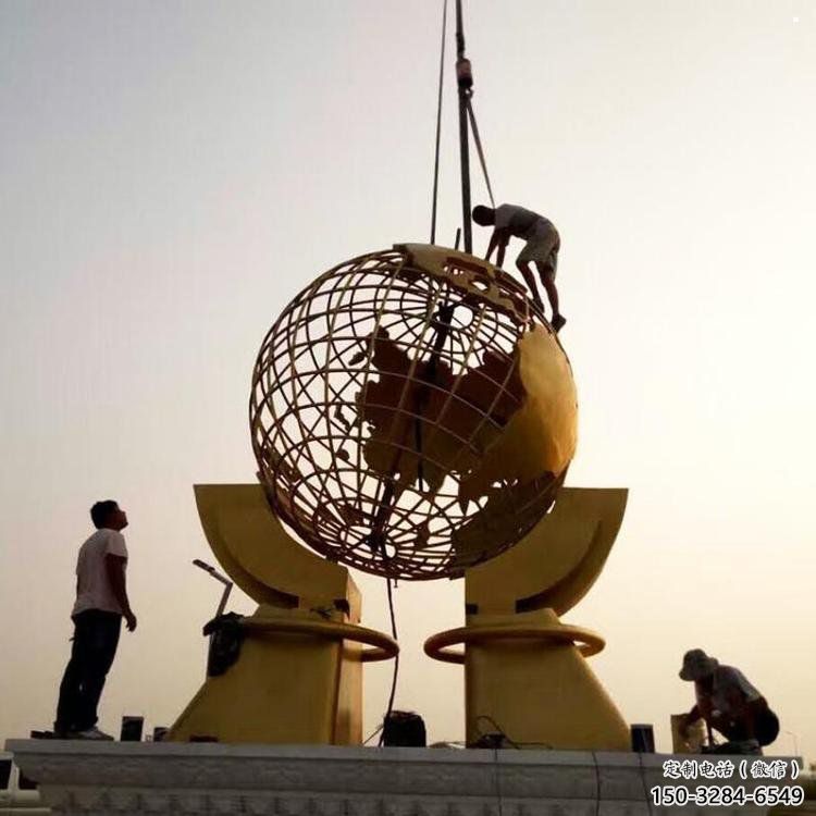 地球儀雕塑觀賞型,標(biāo)識(shí)雕塑,安裝手托地球儀雕塑廠家 地球儀雕塑觀賞型,標(biāo)識(shí)雕塑,安裝手托地球儀雕塑廠家