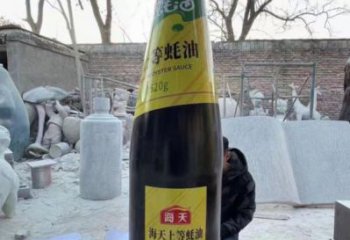 展示酒瓶雕塑定制，小區雕塑，玻璃鋼酒瓶雕塑提供