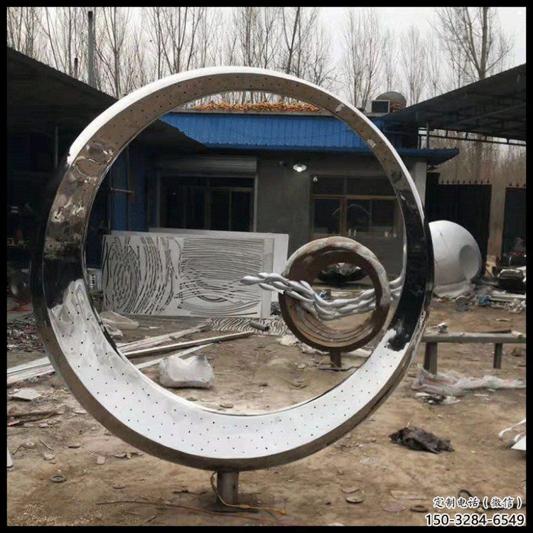 月牙雕塑定價(jià)，街頭雕塑，烤漆鏤空月牙雕塑定價(jià)