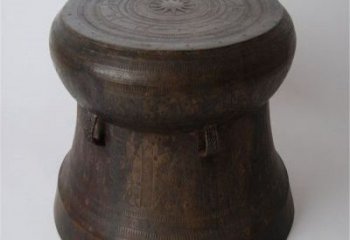 銅鼓雕塑專供，景區雕塑，城市銅鼓雕塑提供