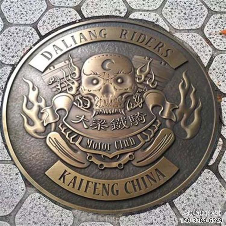 昆明鑄造校徽雕塑